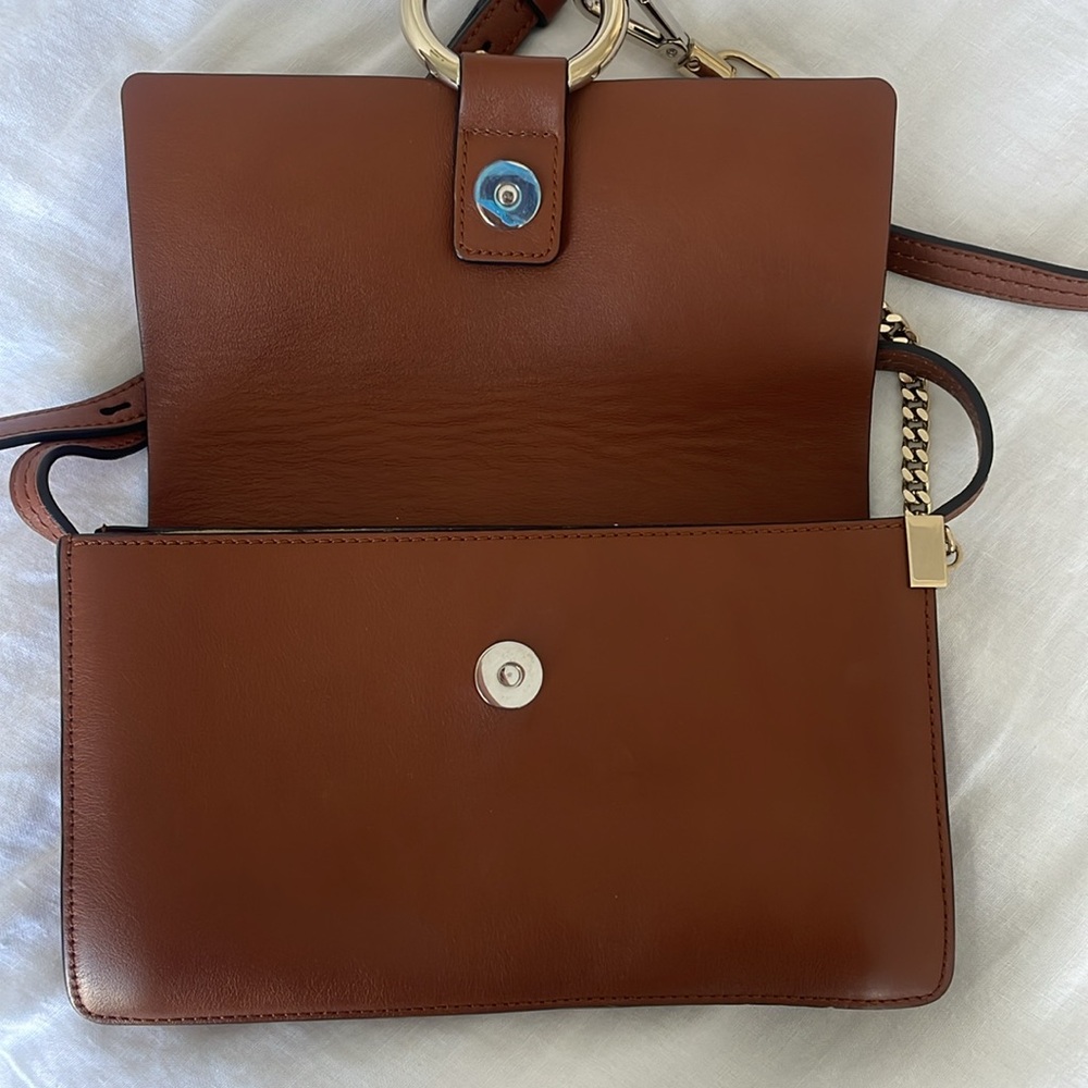 Chloe Faye Crossbody Brown Leather - Picture 5 of 10